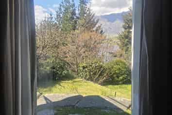 16 Golden Terrace, Queenstown