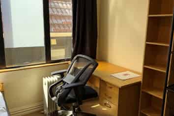 Room 6/63A Queen Street, North Dunedin