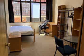 Room 6/63A Queen Street, North Dunedin