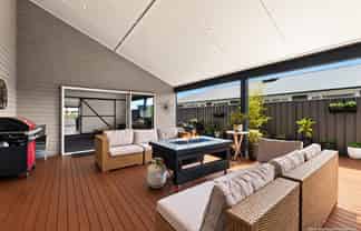 8 Lochhead Street, Mahora