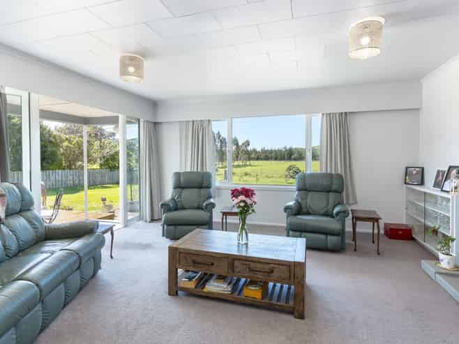 1827 State Highway 2, Masterton