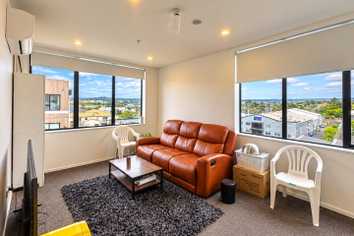 403/3 Rauemi Way, Te Atatu South