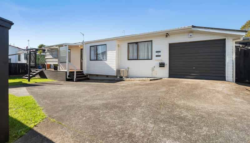 2/136 Moore Street, Howick