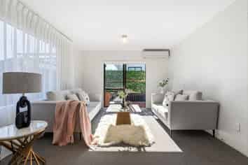 2/136 Moore Street, Howick