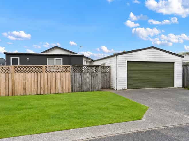 10 Melanie Court, Dinsdale