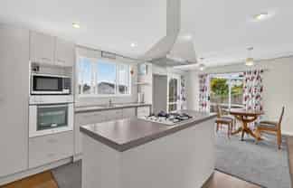 1 Whaka Street, Maungaturoto