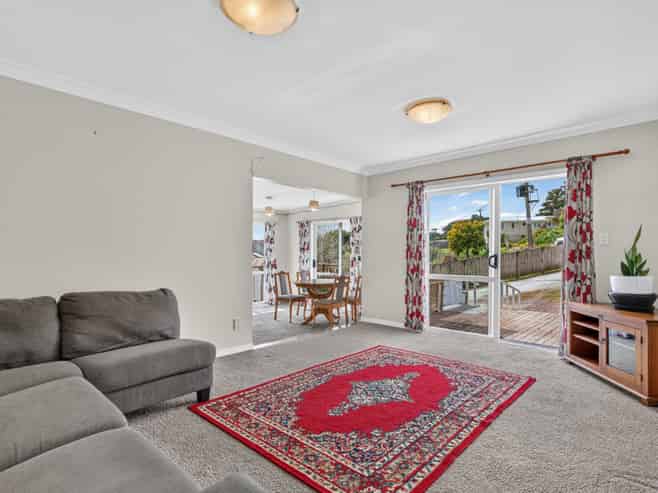 1 Whaka Street, Maungaturoto