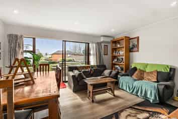 1142 New North Road, Mount Albert