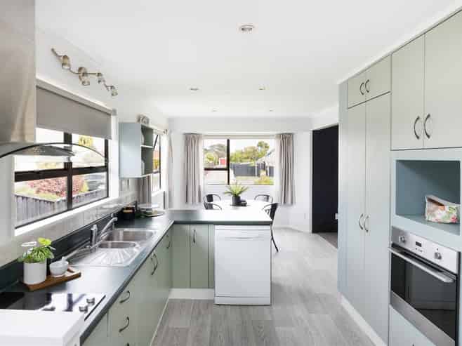  6 Oldfield Place, Bulls