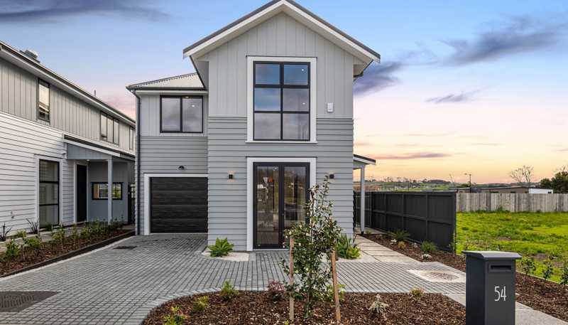 54  Maurice Kelly Road, Milldale