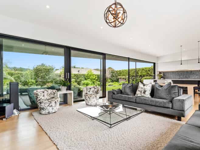 13 Wrybill Way, Point Wells