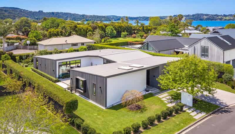 13 Wrybill Way, Point Wells