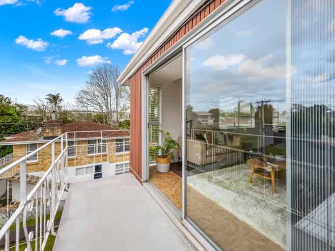 2/134 Taylors Road, Mount Albert