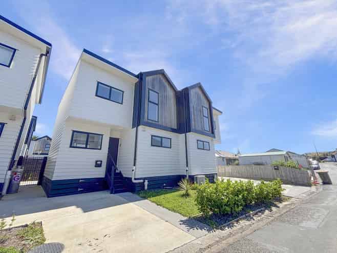 5 Woodcarver Lane, Titahi Bay