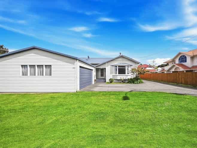 33 Pah Road, Epsom