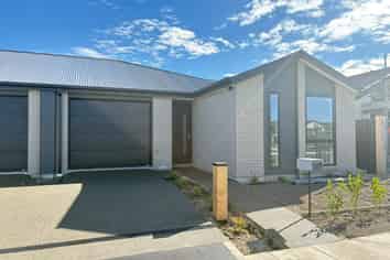 195 Westmoor Boulevard, Rolleston