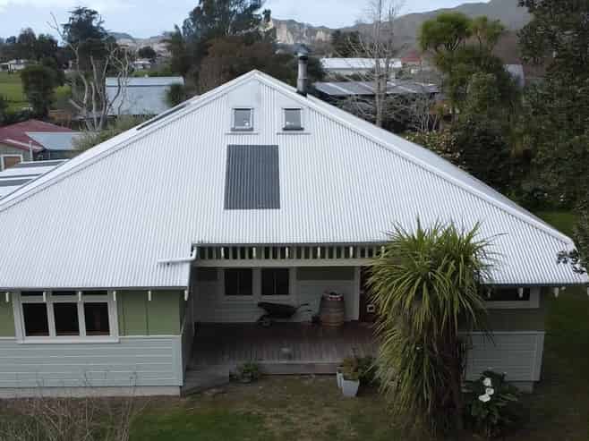 12 Uawa Parade, Tolaga Bay