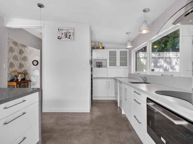 12 Hyatt Grove, Greenmeadows