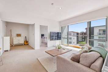 202/136 Stancombe Road, Flat Bush