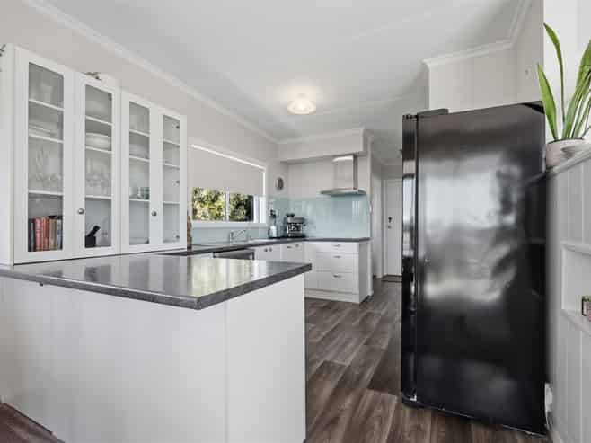 9 Middlebank Drive, Richmond