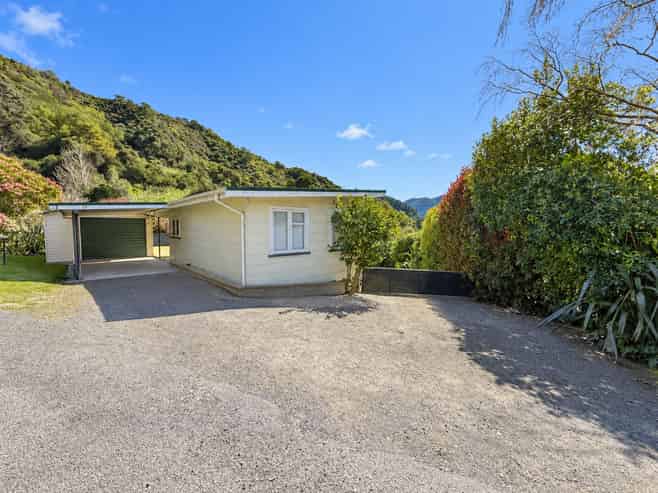 27 Main Road, Havelock