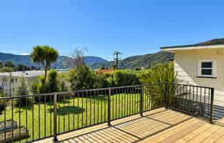 27 Main Road, Havelock