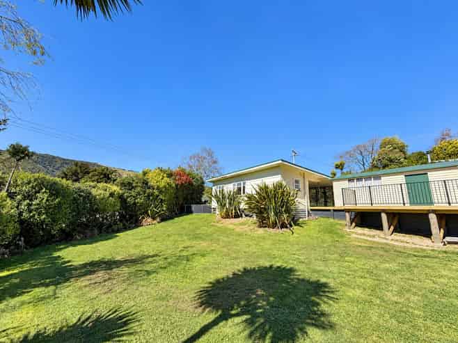 27 Main Road, Havelock