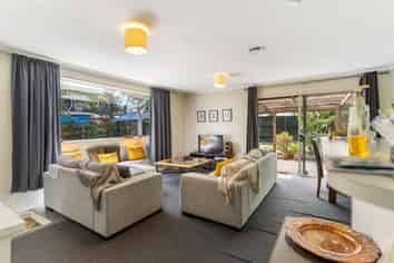 121 Oreil Avenue, West Harbour