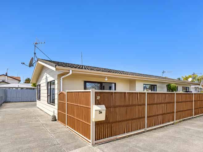 27 McDonald Street, Napier South
