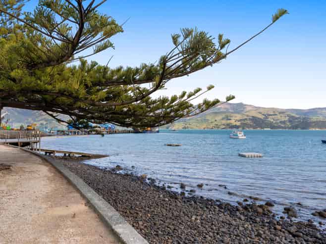 Waterfront Freehold | Prime Akaroa Position