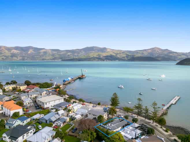 Waterfront Freehold | Prime Akaroa Position
