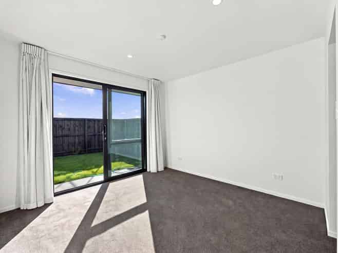 8 Carabella Crescent, Rolleston