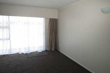 2/5 Maru Road, Takanini