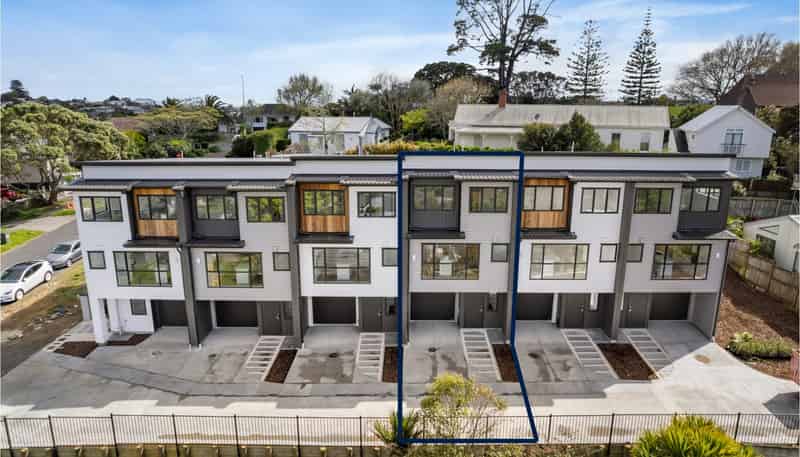 8D Howe Street, Howick
