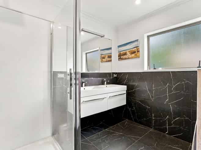 3A Moore Avenue, Tawhero