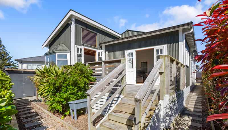 8B Awamutu Grove, Waiwhetu