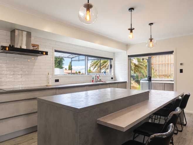 7 Thomas Crescent, Western Heights