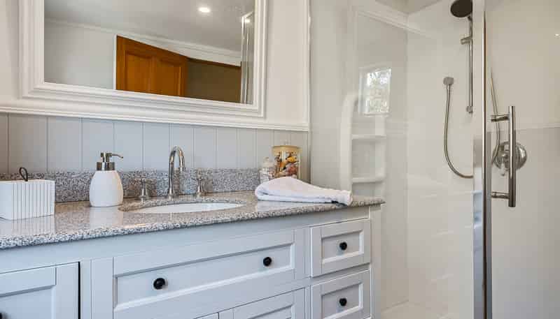 12 Davis Road, Cust