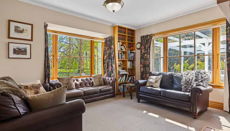 12 Davis Road, Cust