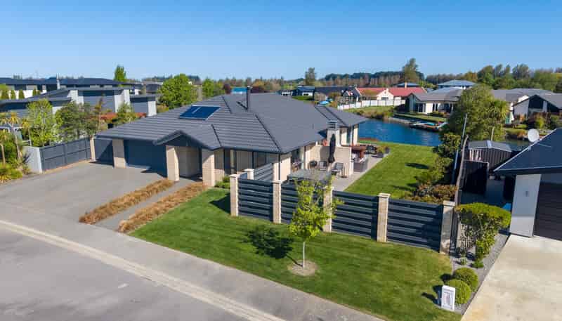 11 Torbay Avenue, Huntingdon
