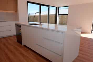 9 Kotuku Ngutupapa Way, Waikanae