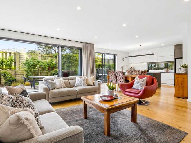 2 Lyndhurst Street, Waiotaiki Bay
