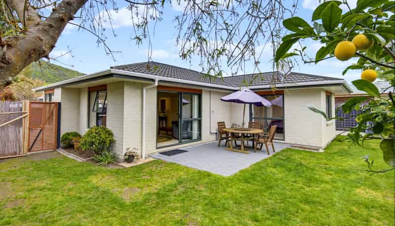 52A Parata Street, Waikanae
