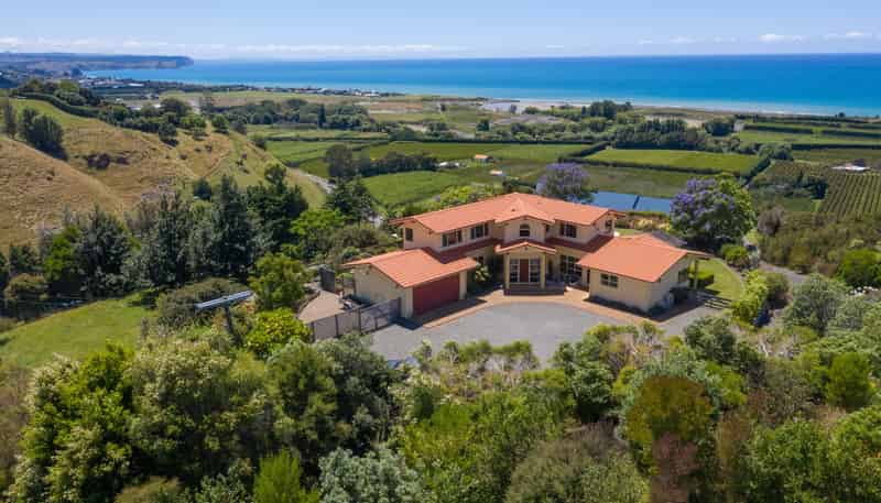 11 Kaimata Road, Bay View