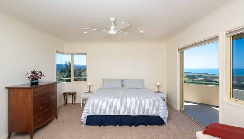 11 Kaimata Road, Bay View