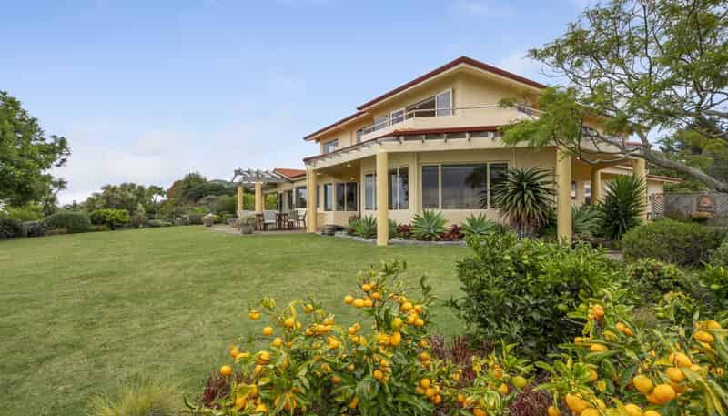 11 Kaimata Road, Bay View