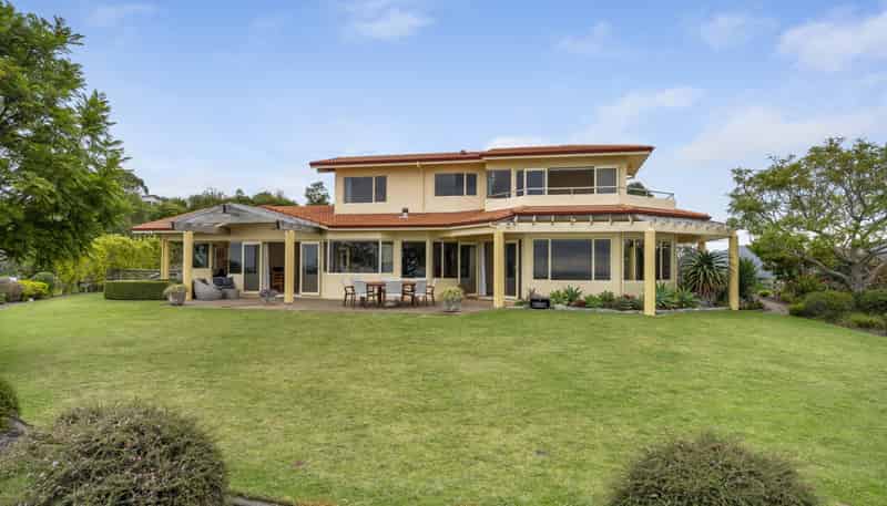 11 Kaimata Road, Bay View