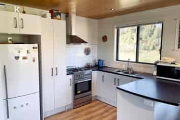 10 Opuka Place, Haast