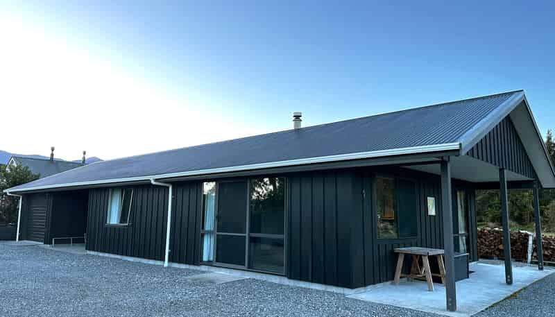 10 Opuka Place, Haast