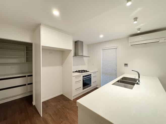5 Horseman Lane, Yaldhurst
